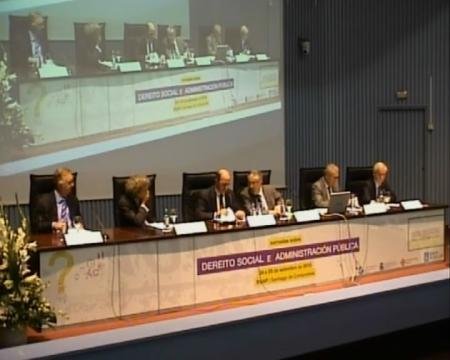 Mesa redonda.